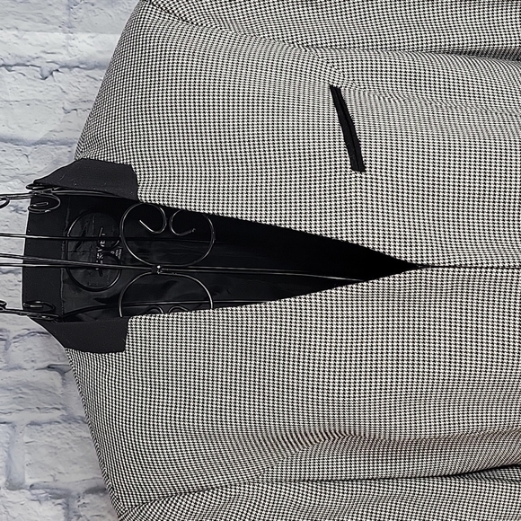 NINE WEST Short Black and White Houndstooth Jacket Size 10 - Picture 2 of 7